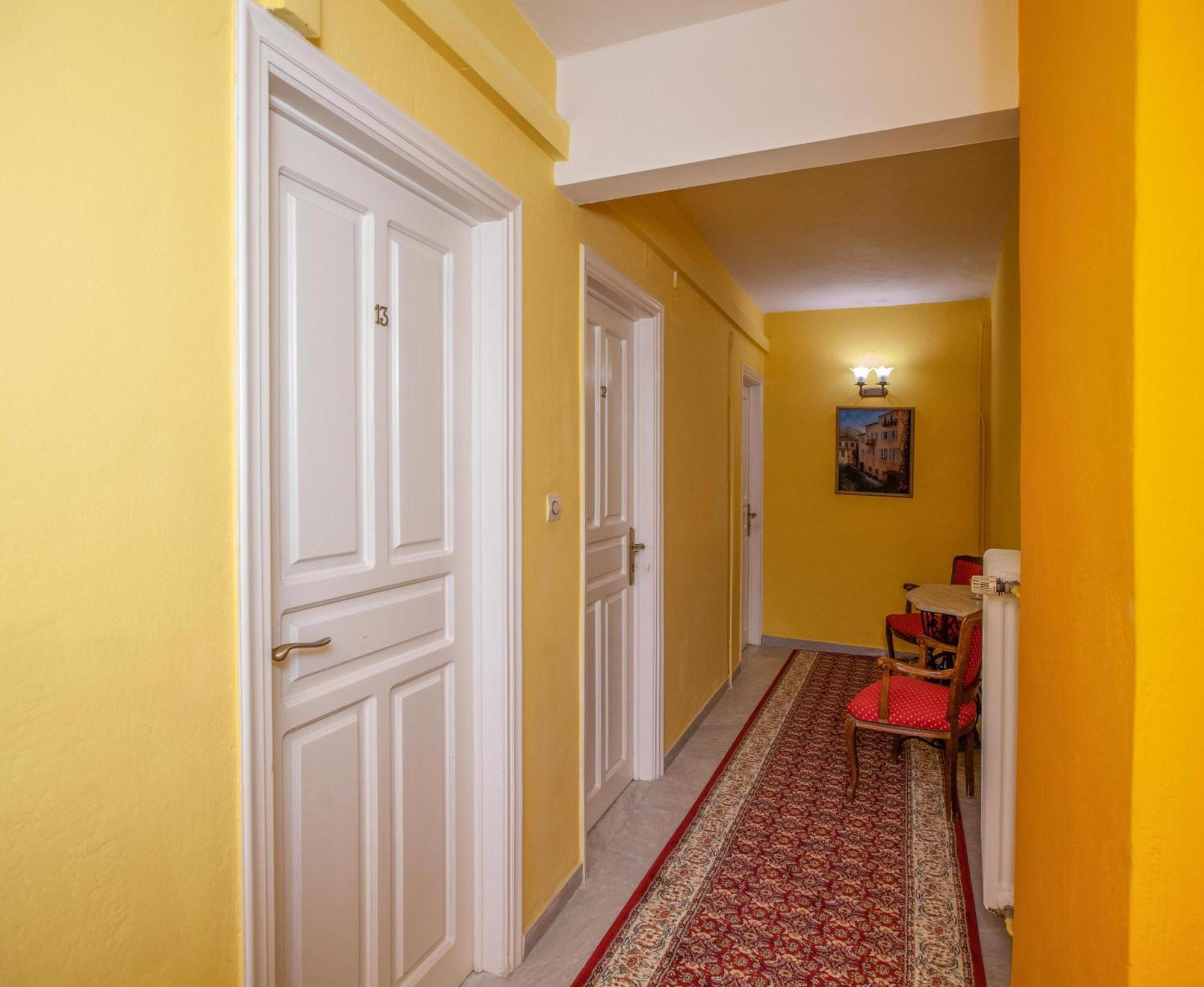 Byron Traditional Hotel Nafplio Exterior photo