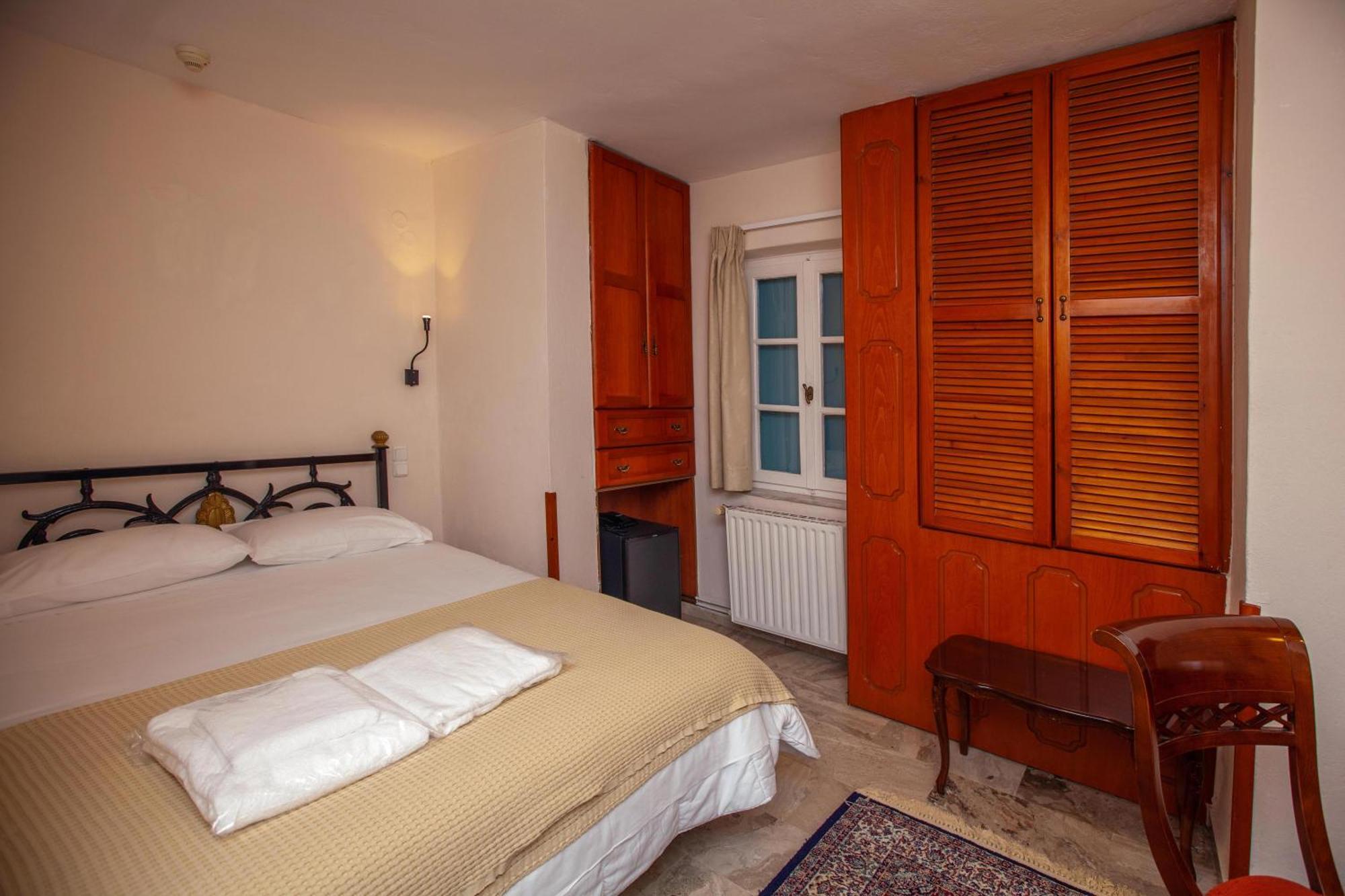 Byron Traditional Hotel Nafplio Room photo