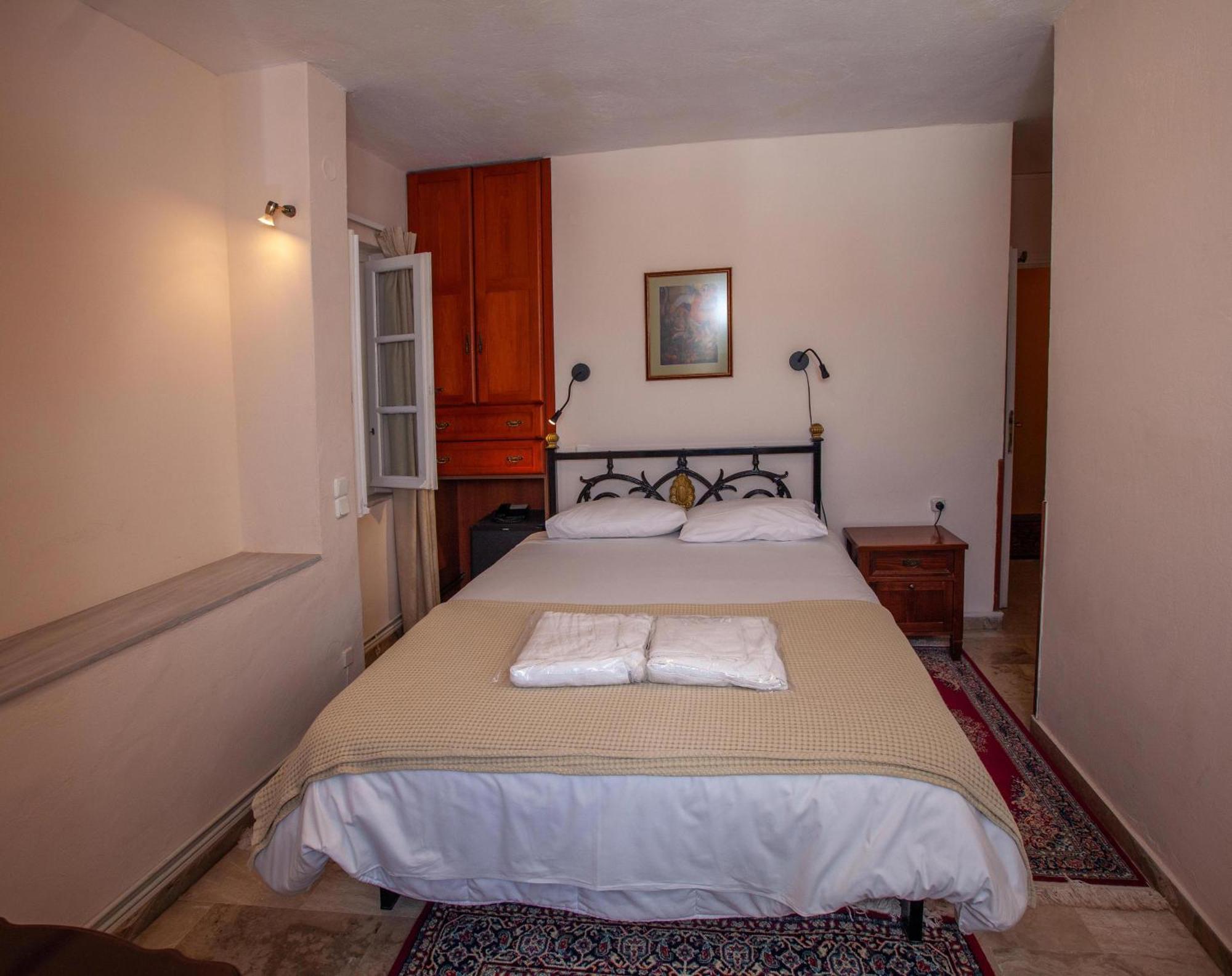Byron Traditional Hotel Nafplio Room photo
