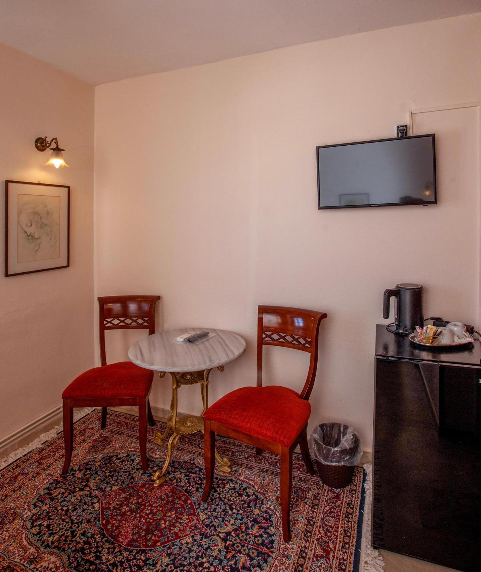 Byron Traditional Hotel Nafplio Room photo