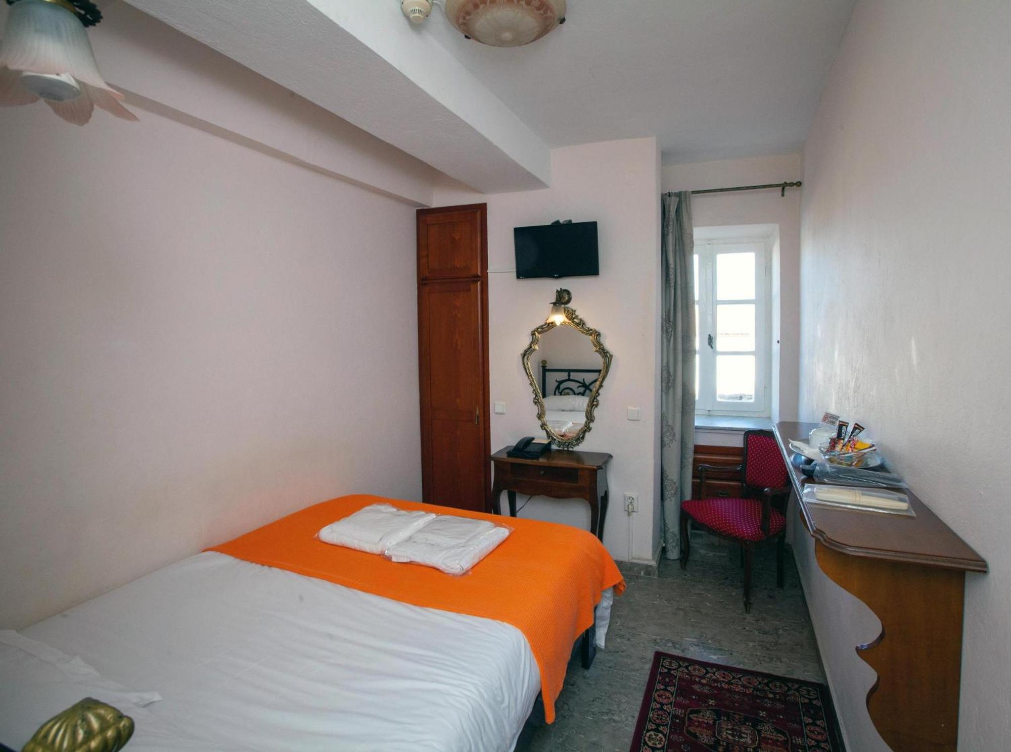 Byron Traditional Hotel Nafplio Room photo
