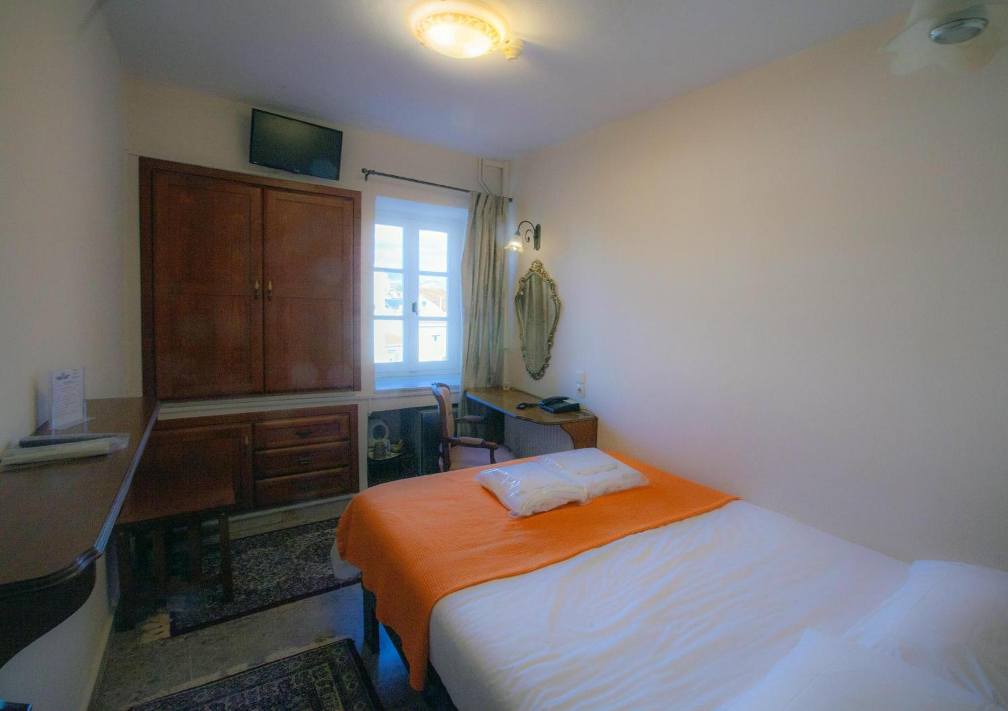 Byron Traditional Hotel Nafplio Room photo