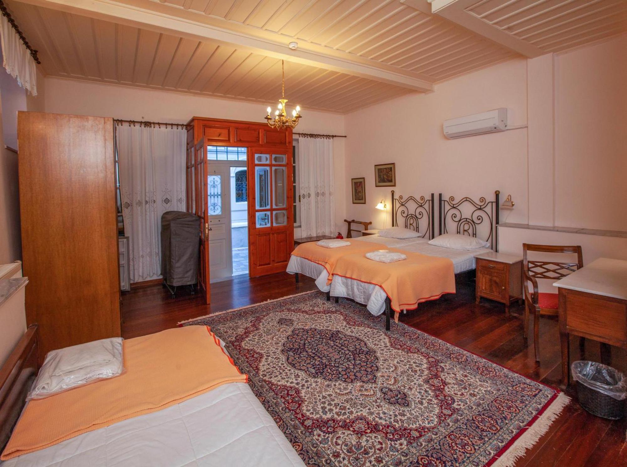 Byron Traditional Hotel Nafplio Room photo