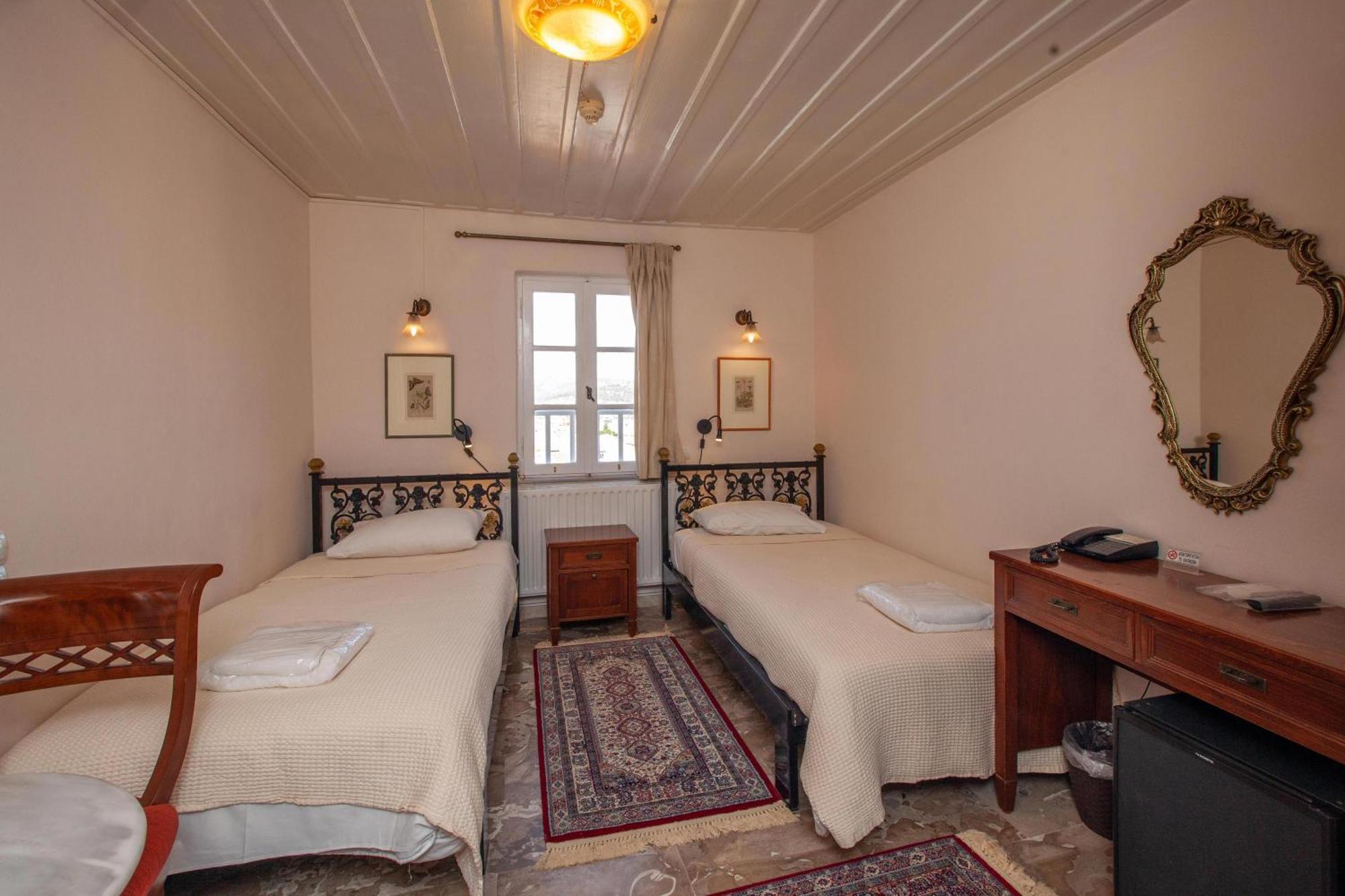 Byron Traditional Hotel Nafplio Exterior photo